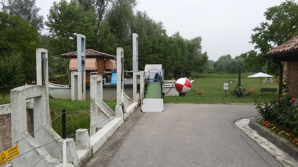 Albergo Del Po Viadana エクステリア 写真